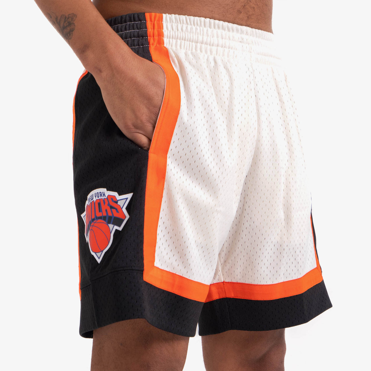 white knicks shorts