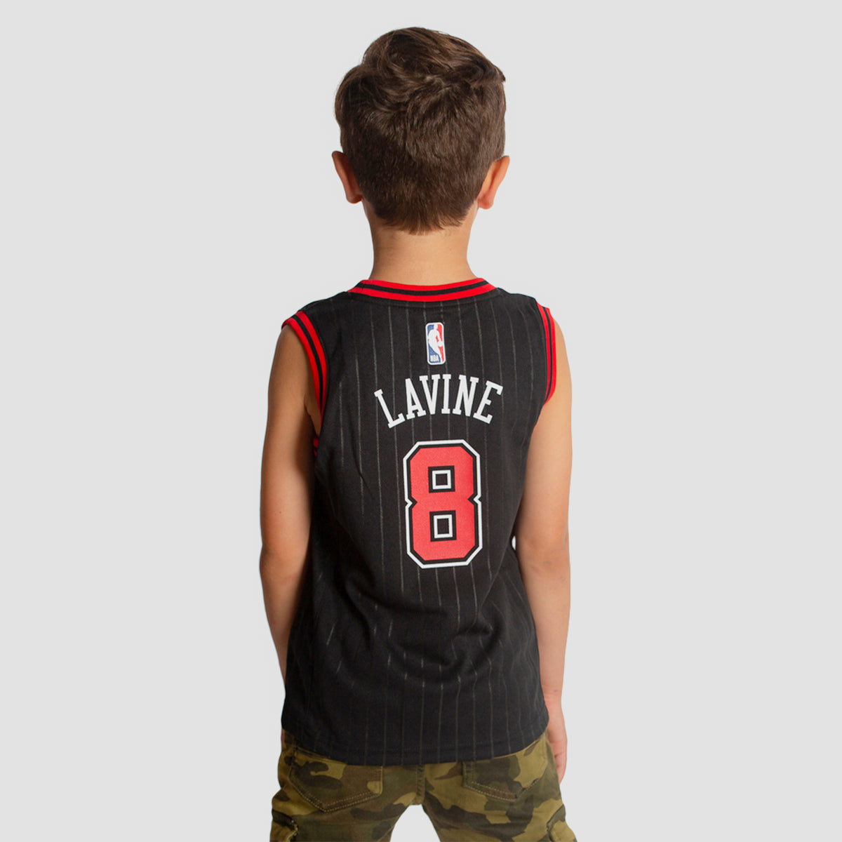 Nike Youth Chicago Bulls Zach LaVine #8 T-Shirt - Black - XL Each