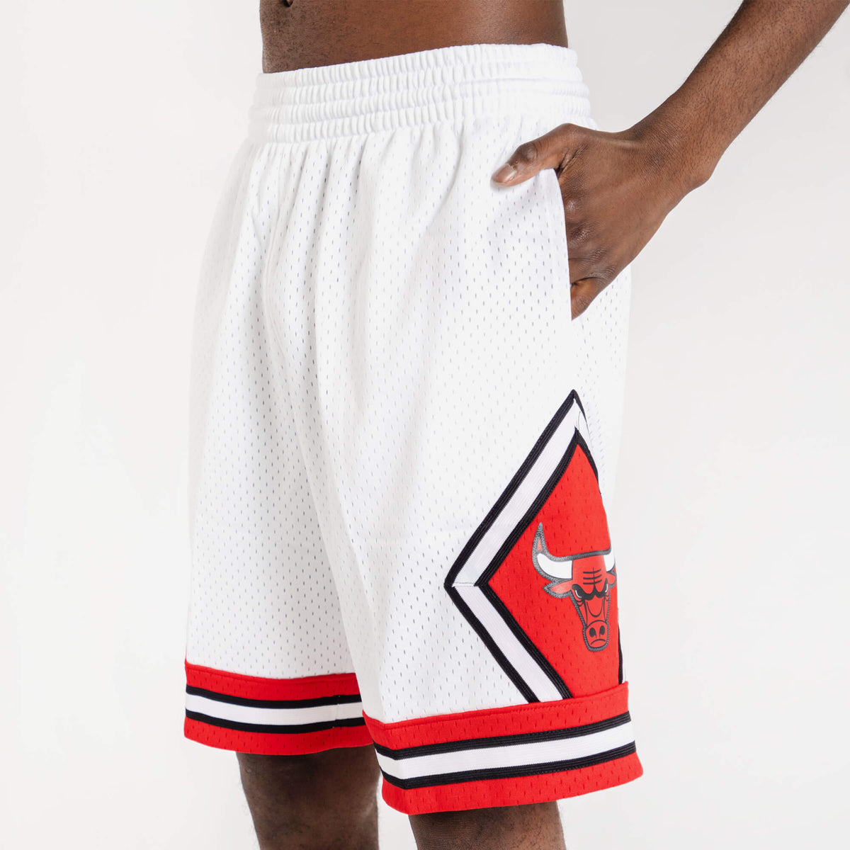 Chicago Bulls 1996-97 Hardwood Classics Throwback Swingman NBA Shorts –  Basketball Jersey World