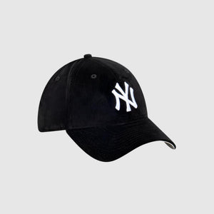 New York Yankees Black Cord 39Thirty Fitted MLB Hat