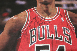 Horace Grant Chicago Bulls Player Photo Autographed NBA T-Shirt