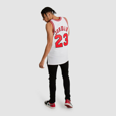 Michael Jordan Youth Chicago Bulls Premium Rookie NBA Authentic Jersey – Basketball  Jersey World