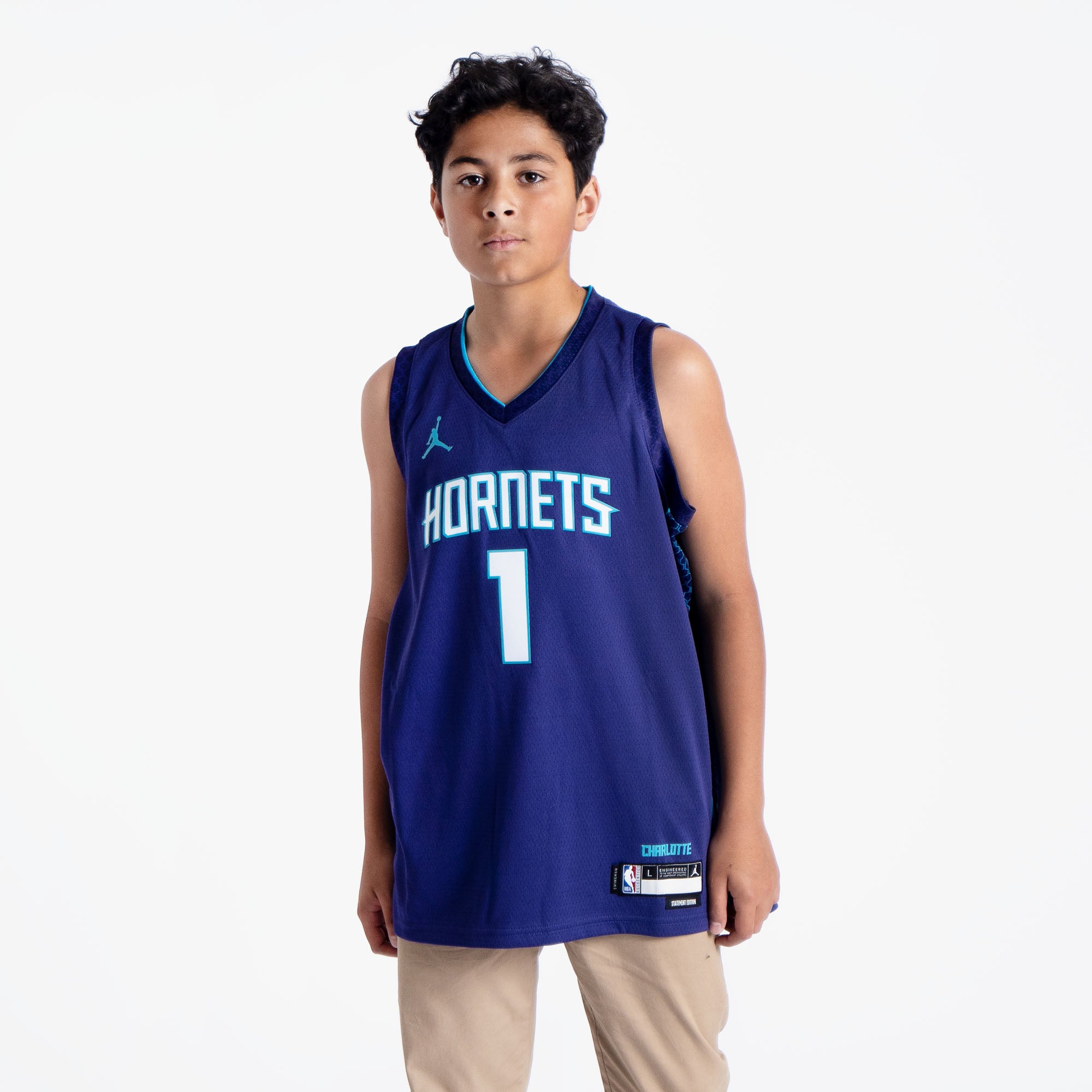 Brandon Miller 'Rookie Debut' Charlotte Hornets 2023-2024 Kia NBA Tip-Off  Game Worn Jersey, NBA & Sotheby's, Tip-Off, Streetwear & Modern  Collectibles