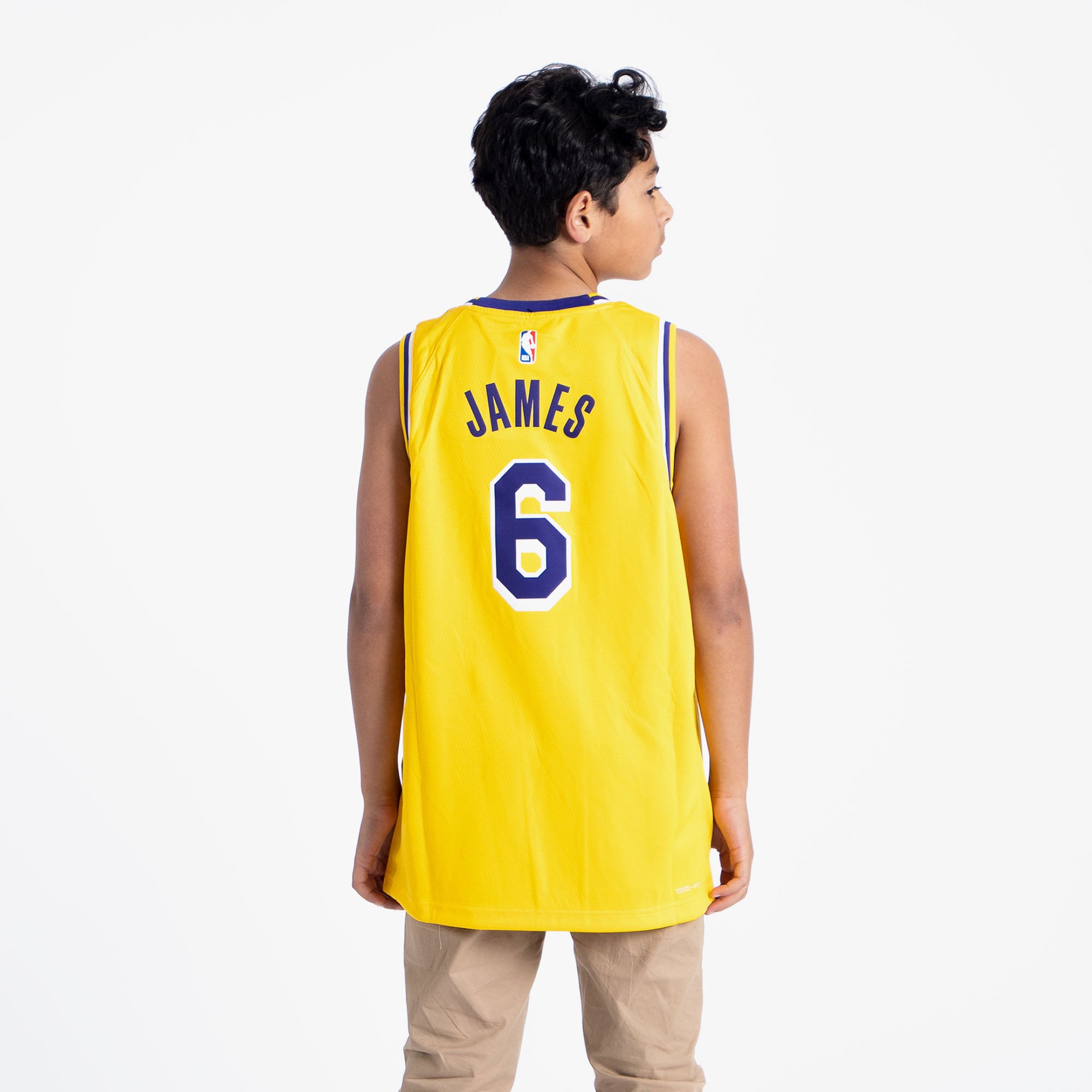 Nike Boy's NBA Los Angeles Lakers Lebron James 2022/23 Replica Icon Jersey  Box Set in Yellow - Intersport Australia